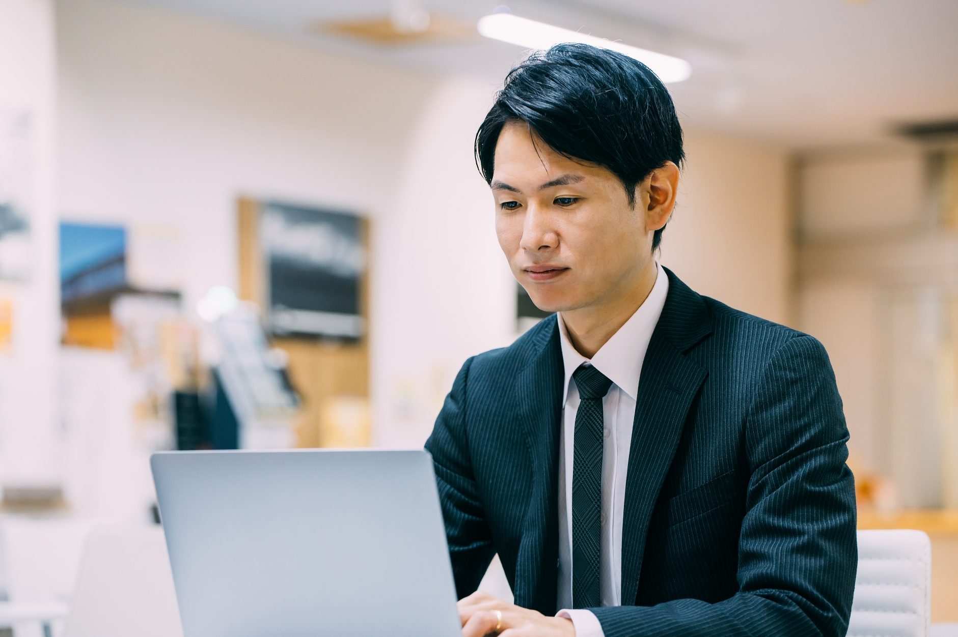 管理部門志望者にオススメの転職エージェントと口コミサイトでの評判を解説